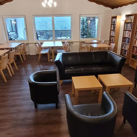 Bayvista Mit Balkon Und Bergblick By Interhome Apartman Lam